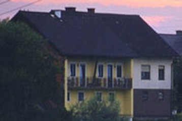 Family pension Neuhaus am Klausenbach 2